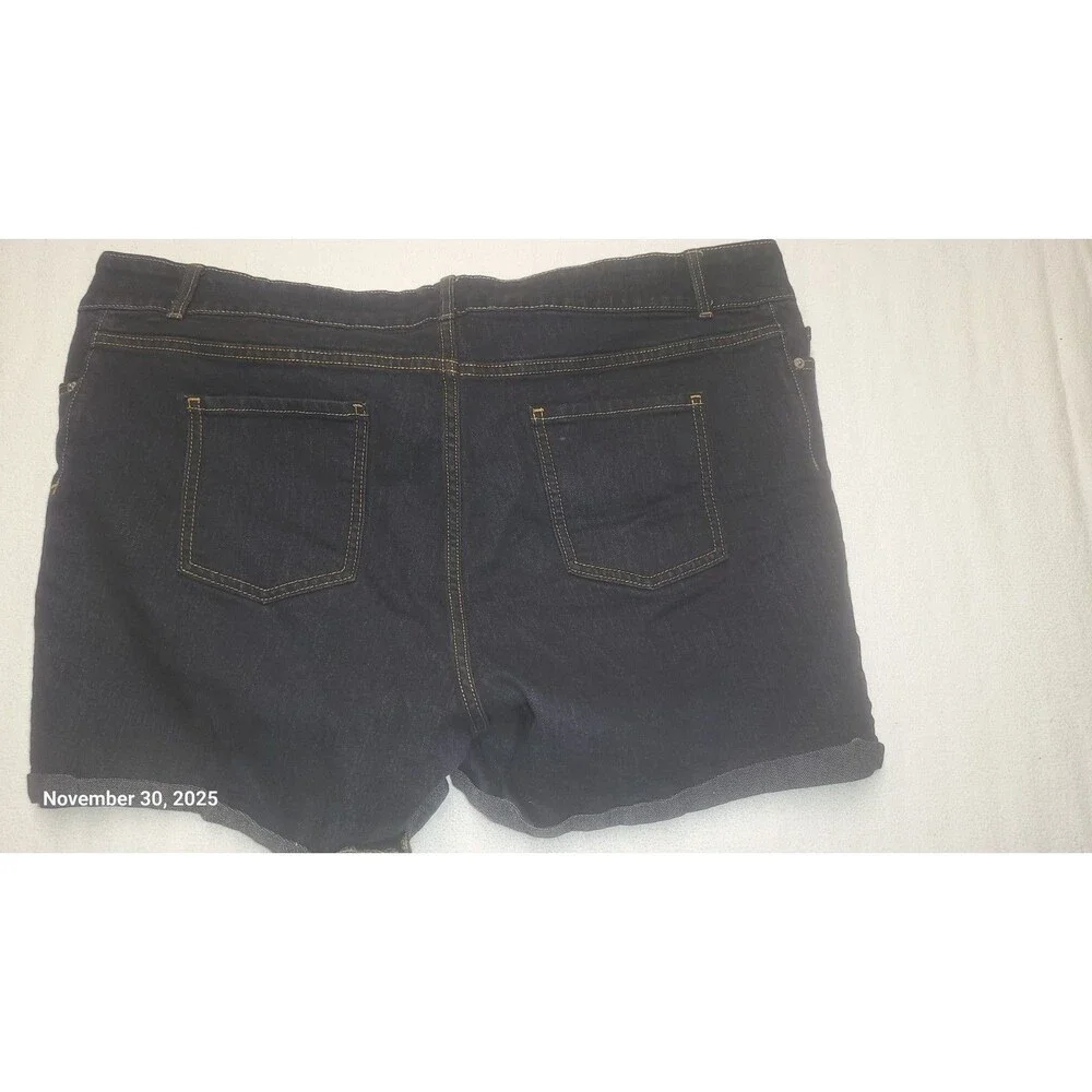 Old Navy Womens Denim Jean Cut Offs Stretchy Med Wash sz 20 - Picture 2 of 7